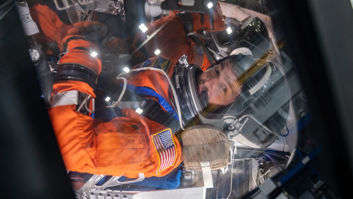 NASA says Artemis II can fly without its big, broken deep space antenna