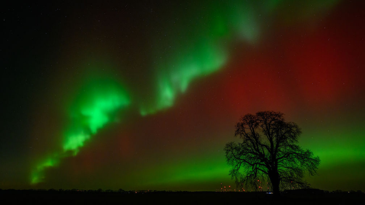 The Northern Lights will be visible in the U.S. tonight. Here’s how to view it.