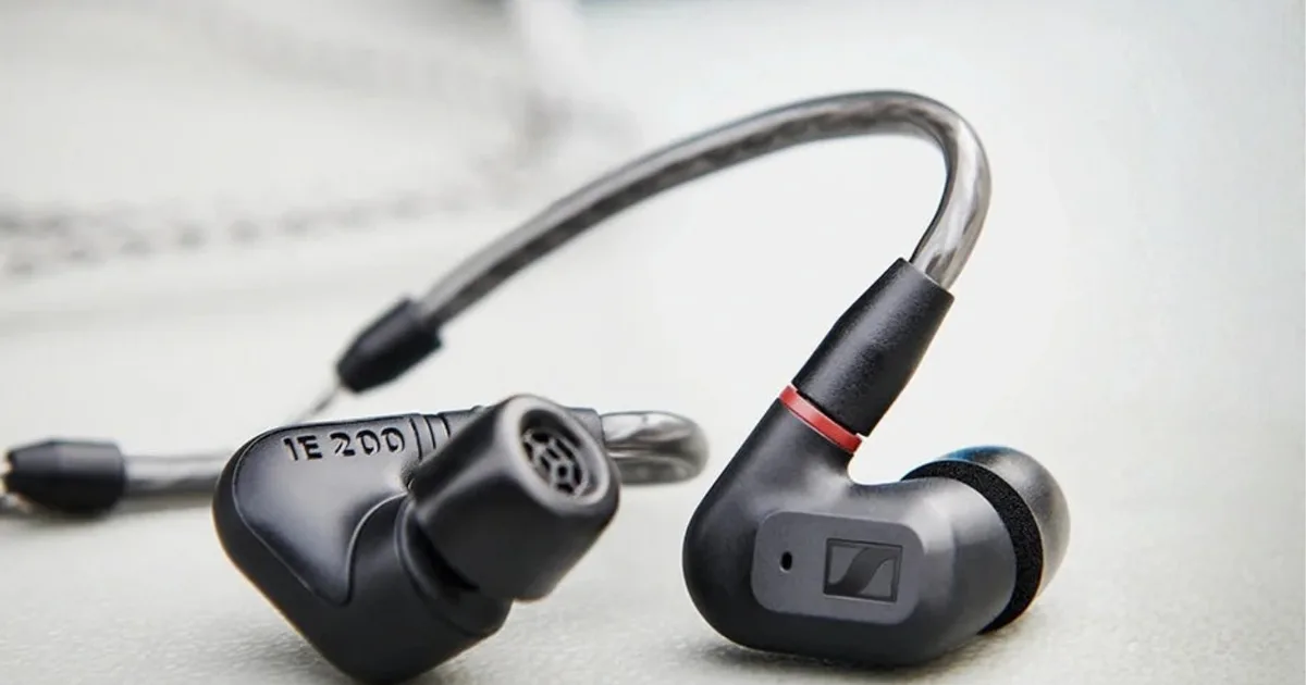 The “wallhack” audio setup: why gamers are ditching headsets for IEMs
