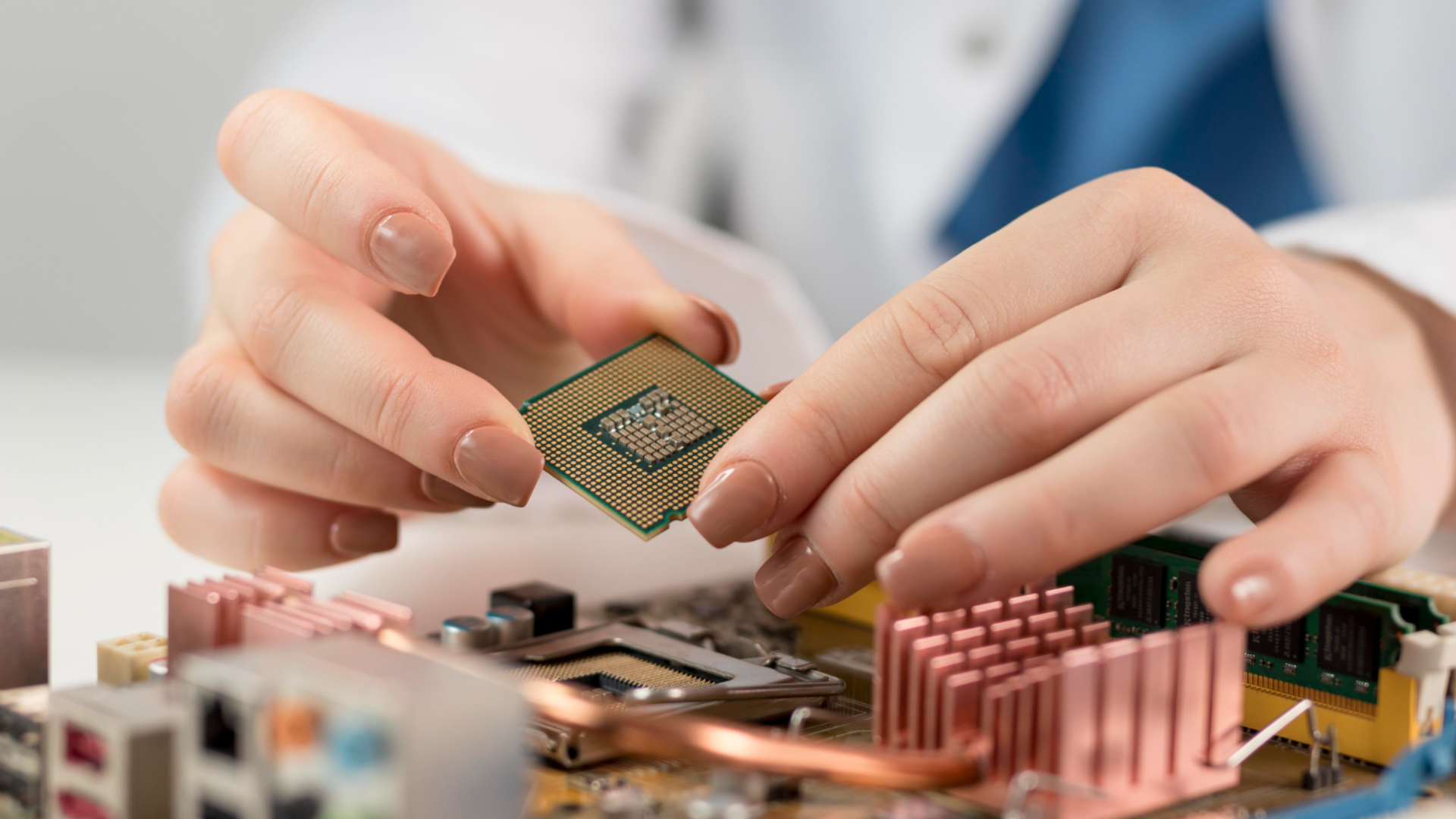 Self-etching process opens new pathways for 2D perovskite electronics