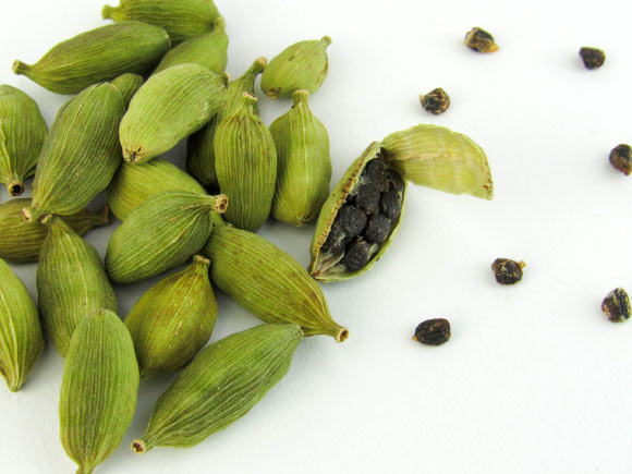 Cardamom Seed Extract Can Enhance Production of Antiviral Proteins, Study Says