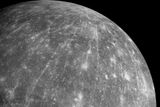 Bright Streaks on Mercury Suggest That It’s Not a Dead Planet, but Geologically Active