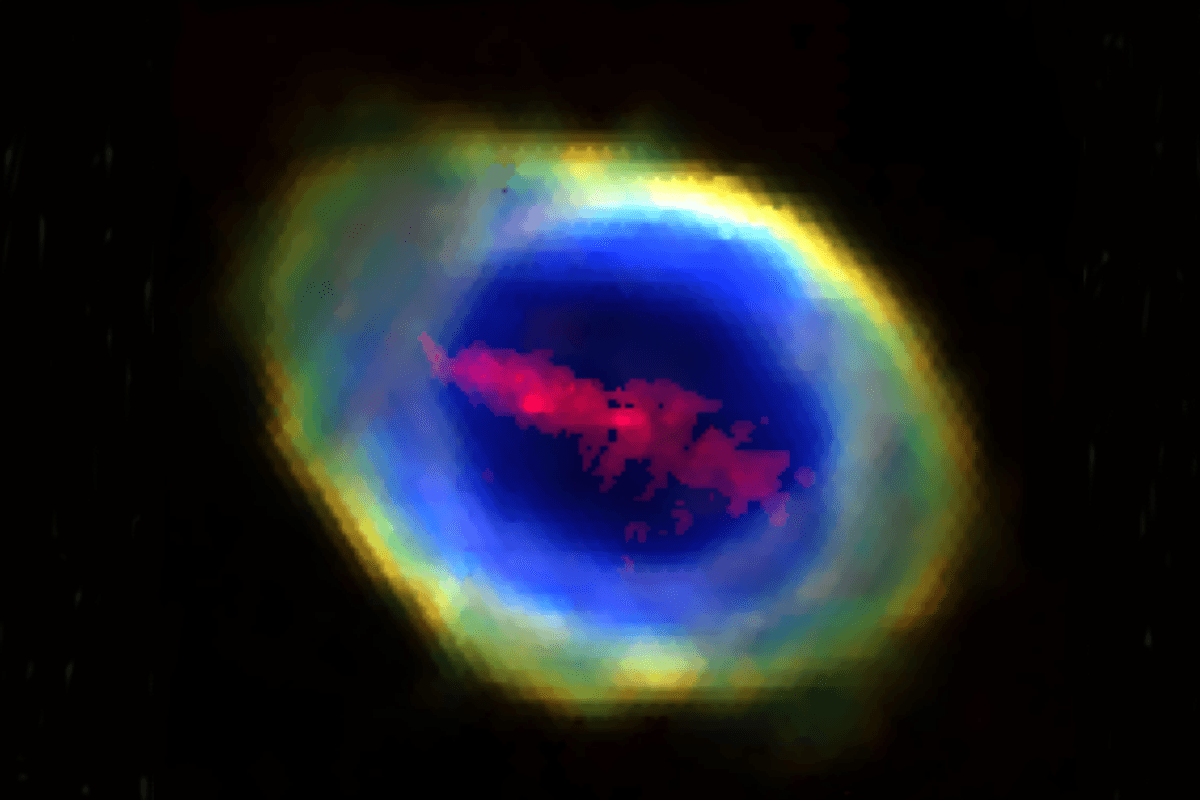 A Hidden Iron Bar Has Been Uncovered Inside the Ring Nebula
