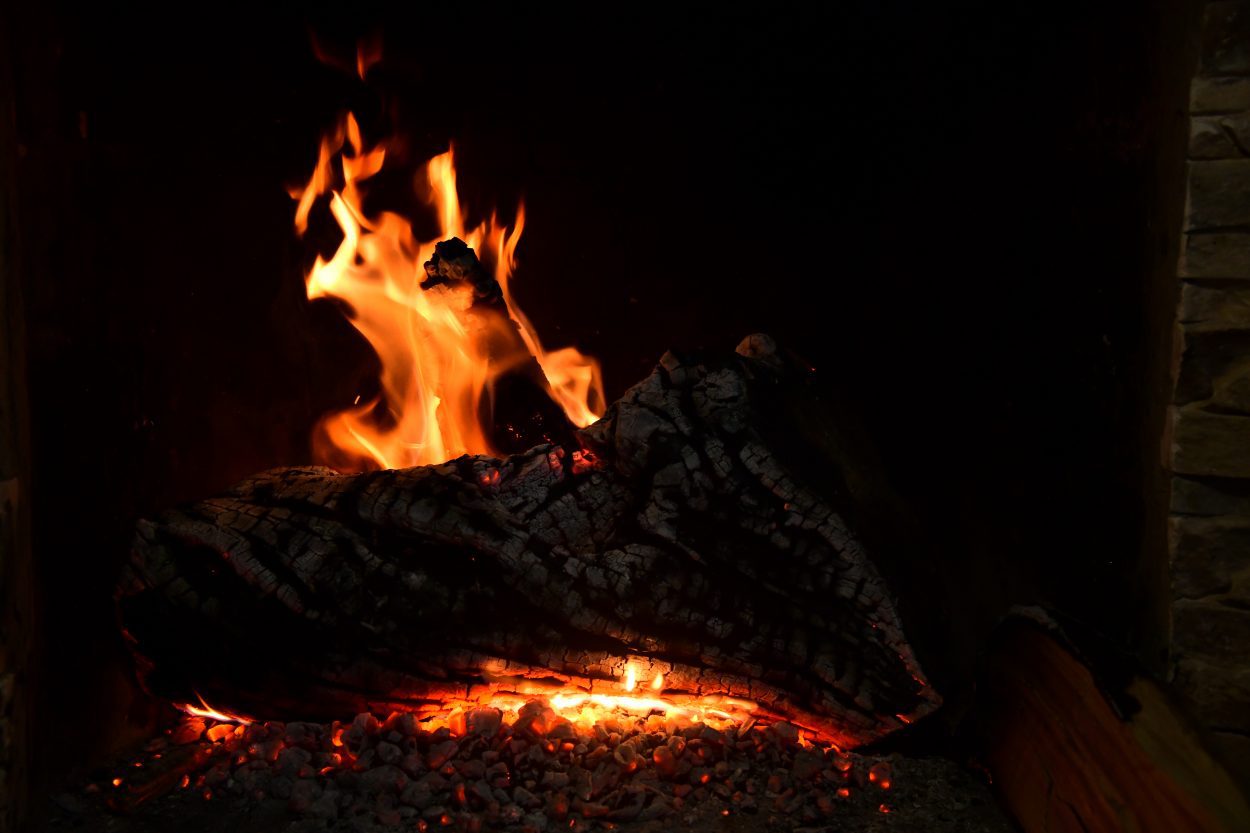 Scientists uncover traces of fire-use 800,000 years ago