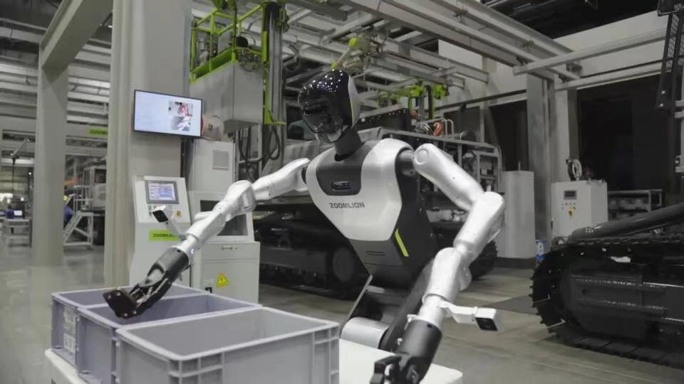 Zoomlion Strengthens Intelligent Manufacturing with Integrated AI and Embodied-Intelligence Robotics