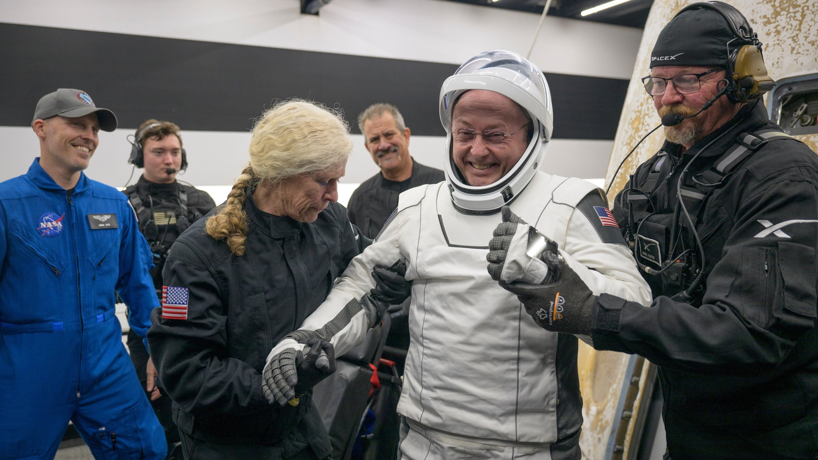 NASA’s Mike Fincke identifies himself as the ailing astronaut who prompted space station evacuation