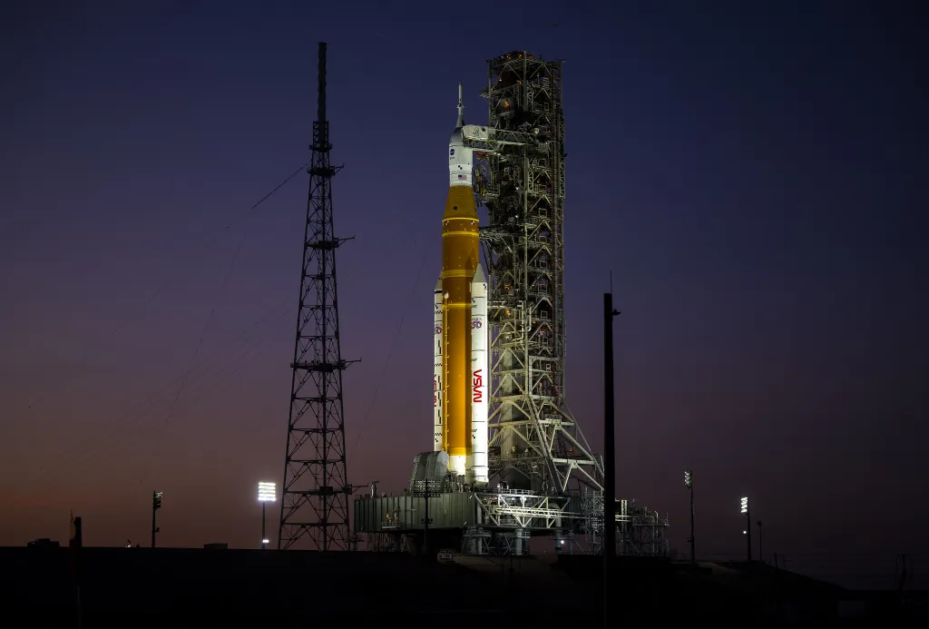 NASA continues SLS hydrogen leak tests