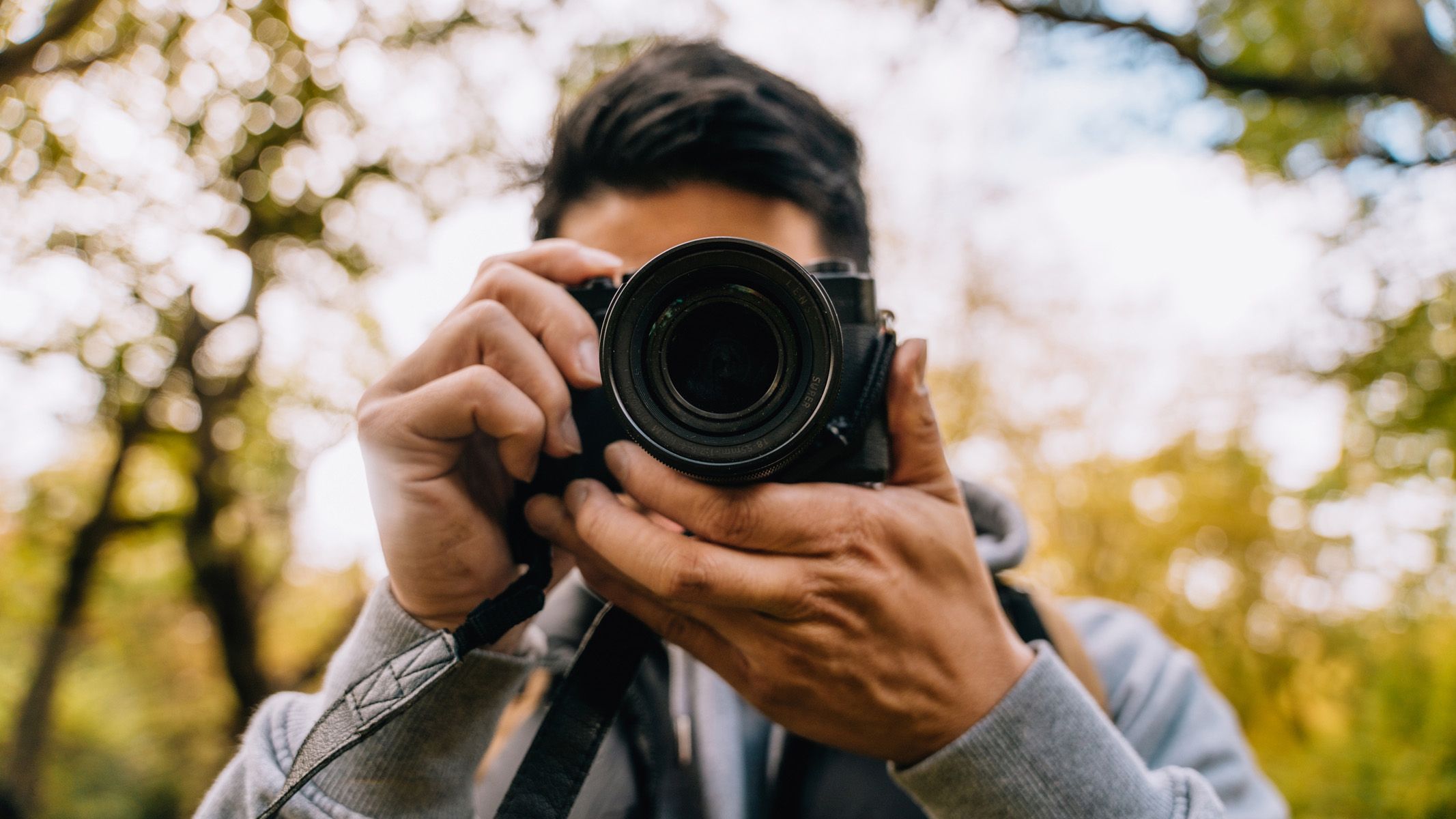 “AI can’t deal with emotion”: We used AI as our photography assistant for a week