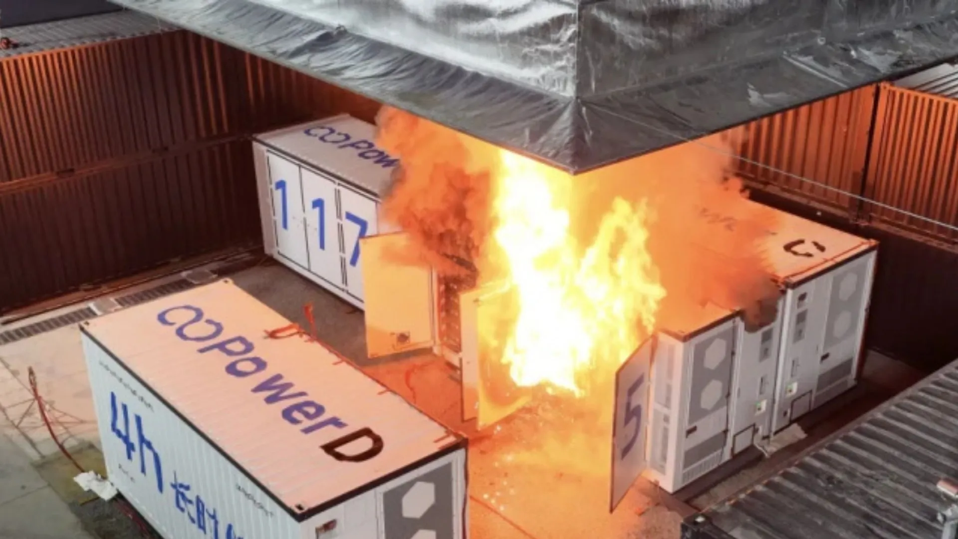 World’s first open-door fire test validates safety of 6.25MWh battery