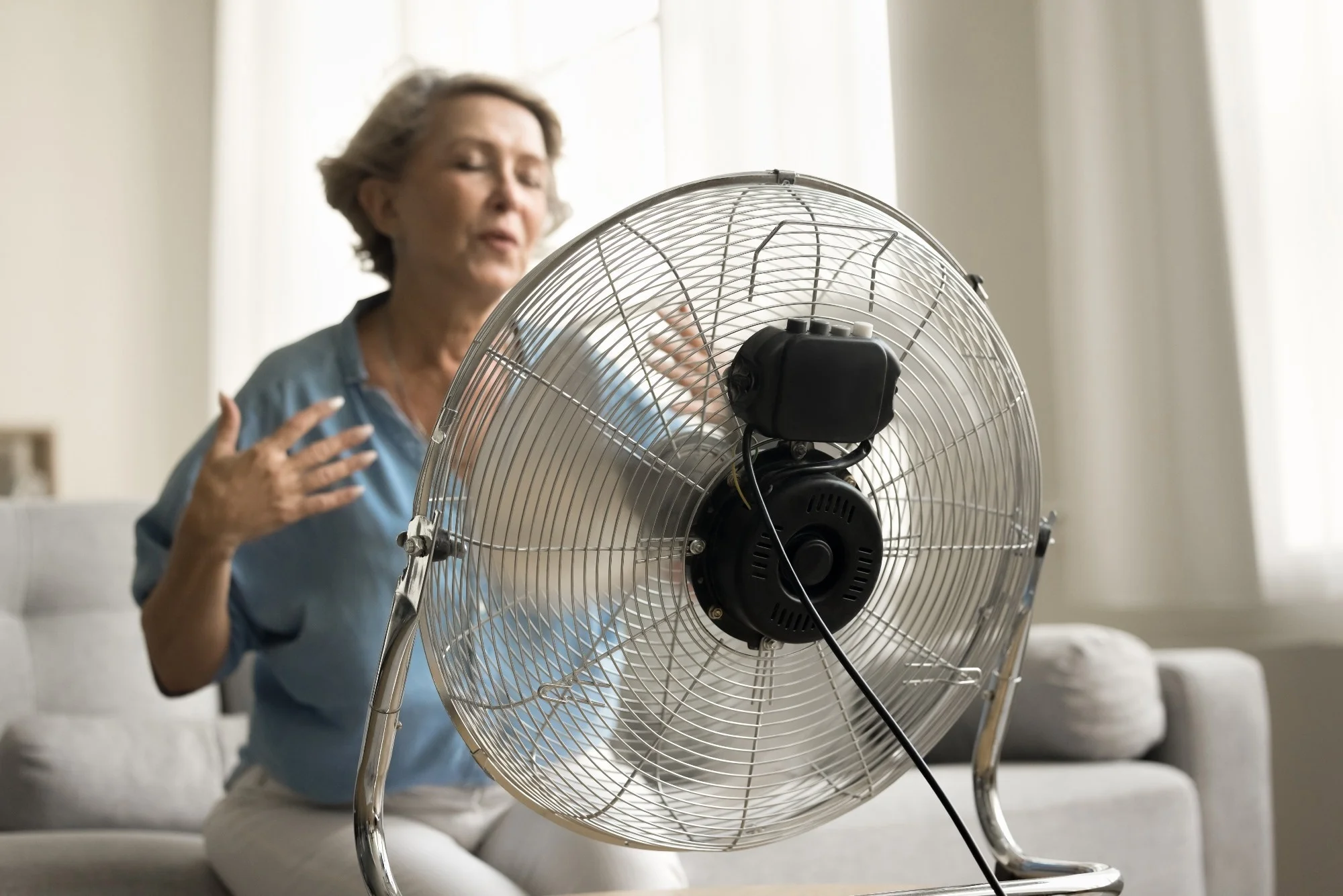 Air conditioning in nursing homes lowers heat-related risk