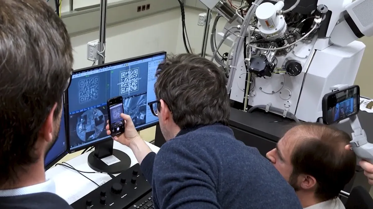 World’s smallest QR code is thinner than a lightwave