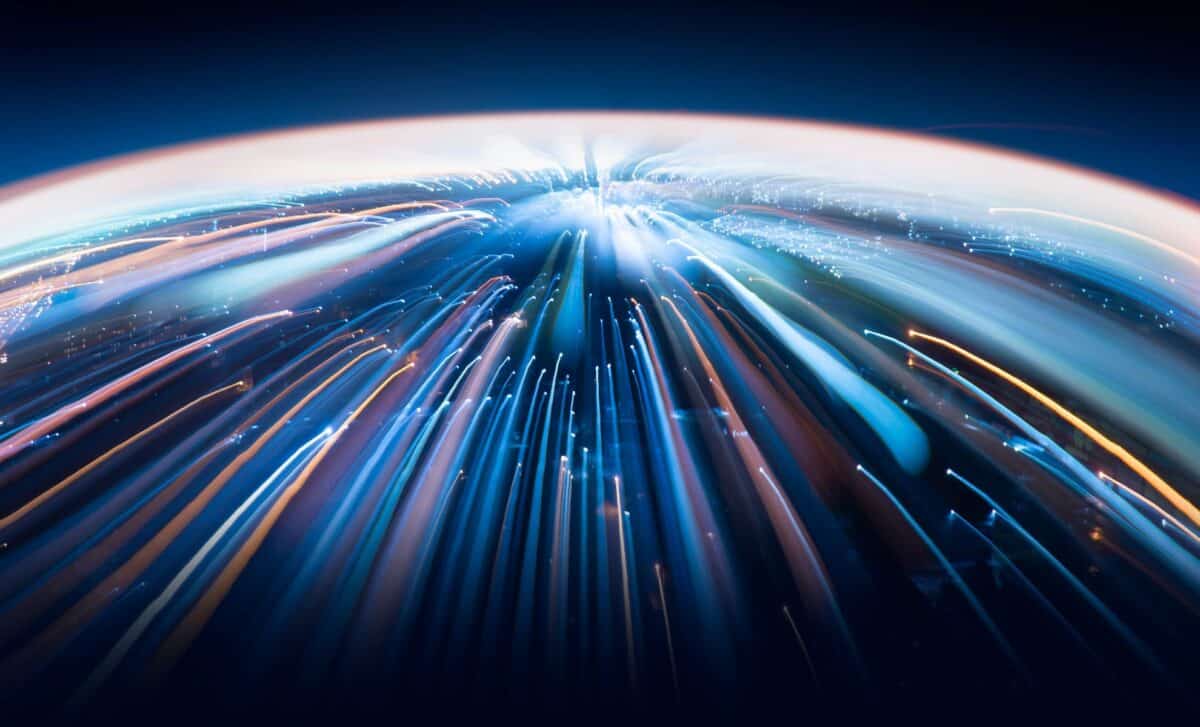 What Happens When You Capture Light Speed in a Photo? Scientists Have the Answer!