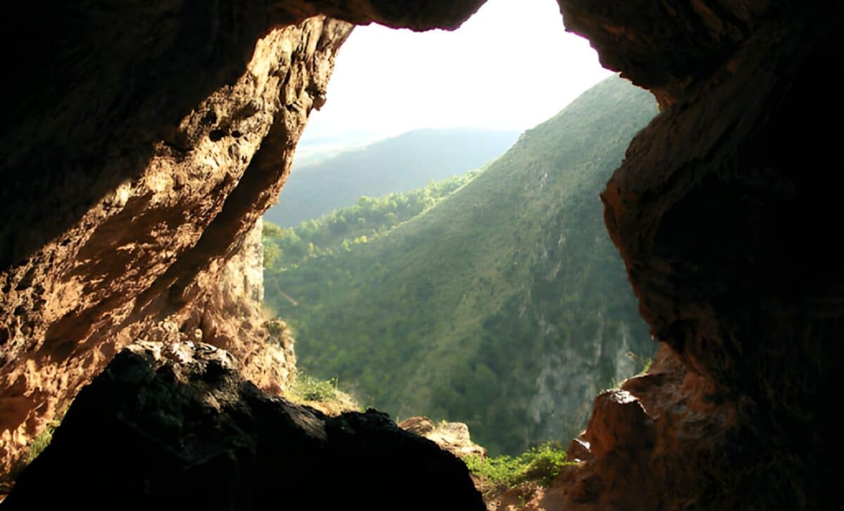 What Scientists Discovered in This Remote Cave Was Buried for 3,700 Years, and It’s Finally Been Revealed