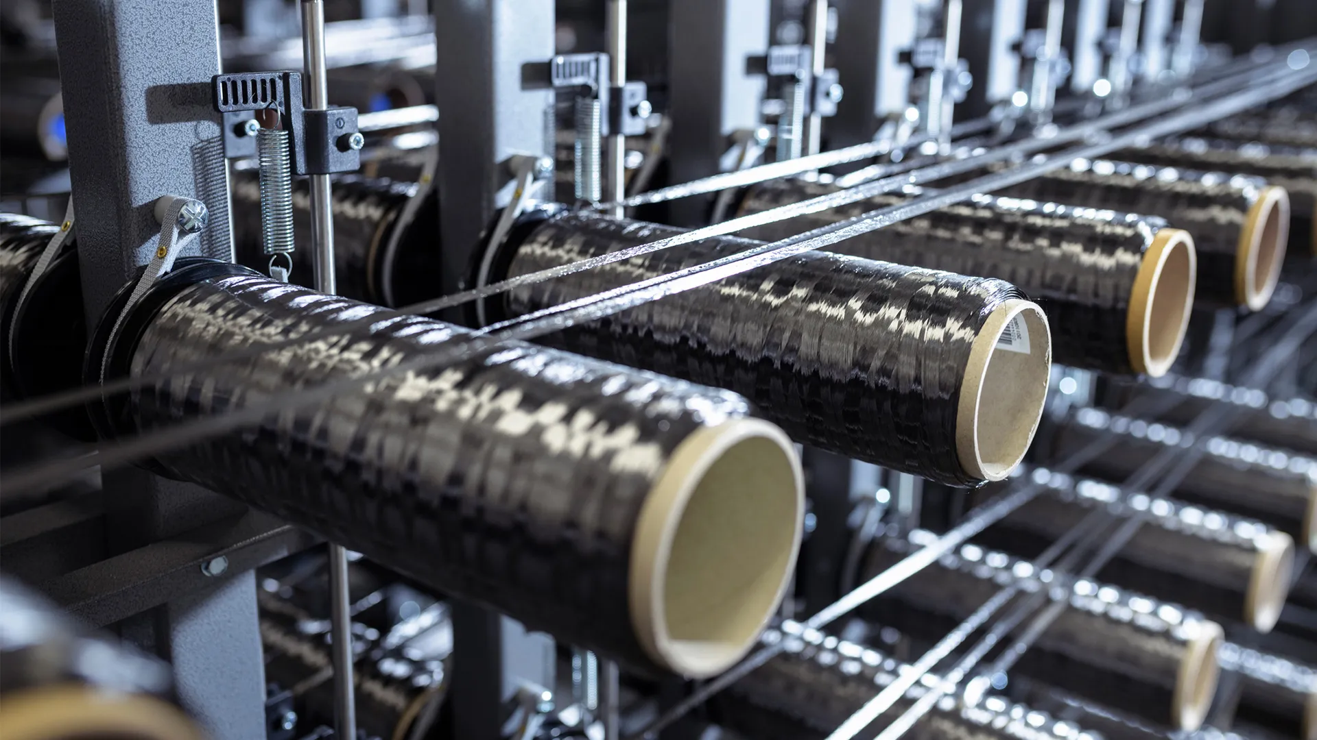 This hair-thin carbon fiber moves on its own when voltage is applied