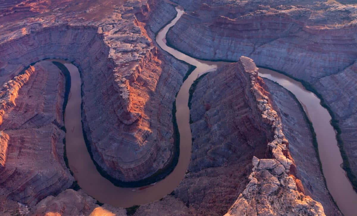 This River Breaks the Rules of Nature by Carving Through 100 Miles of Solid Rock, and Geologist Think They Know Why