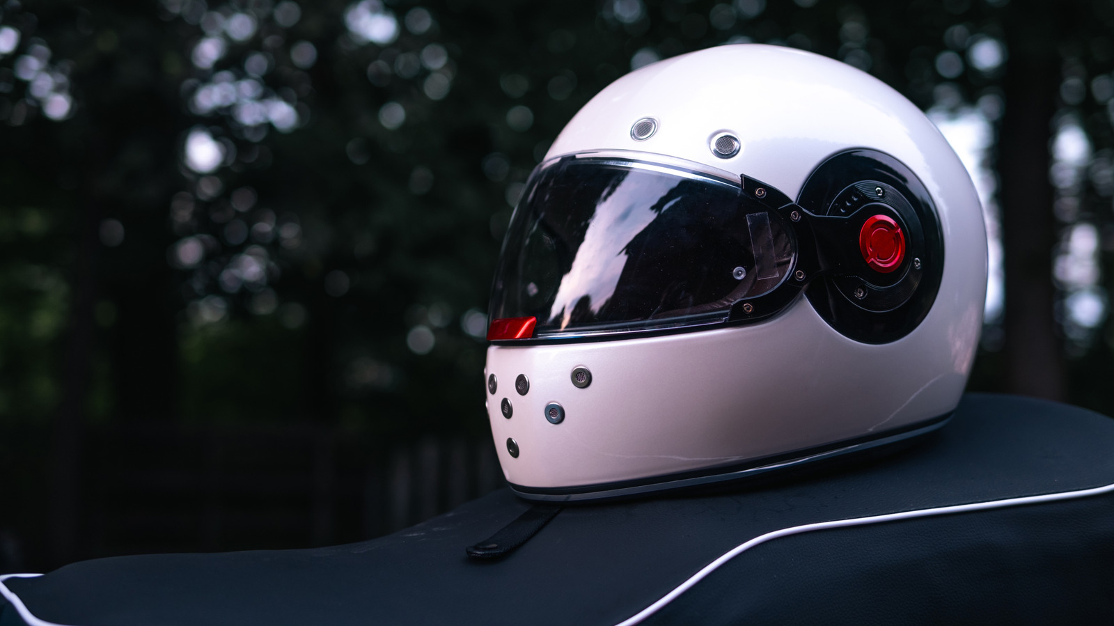 13 Of The Coolest Vintage Motorcycle Helmets You Can Buy Today