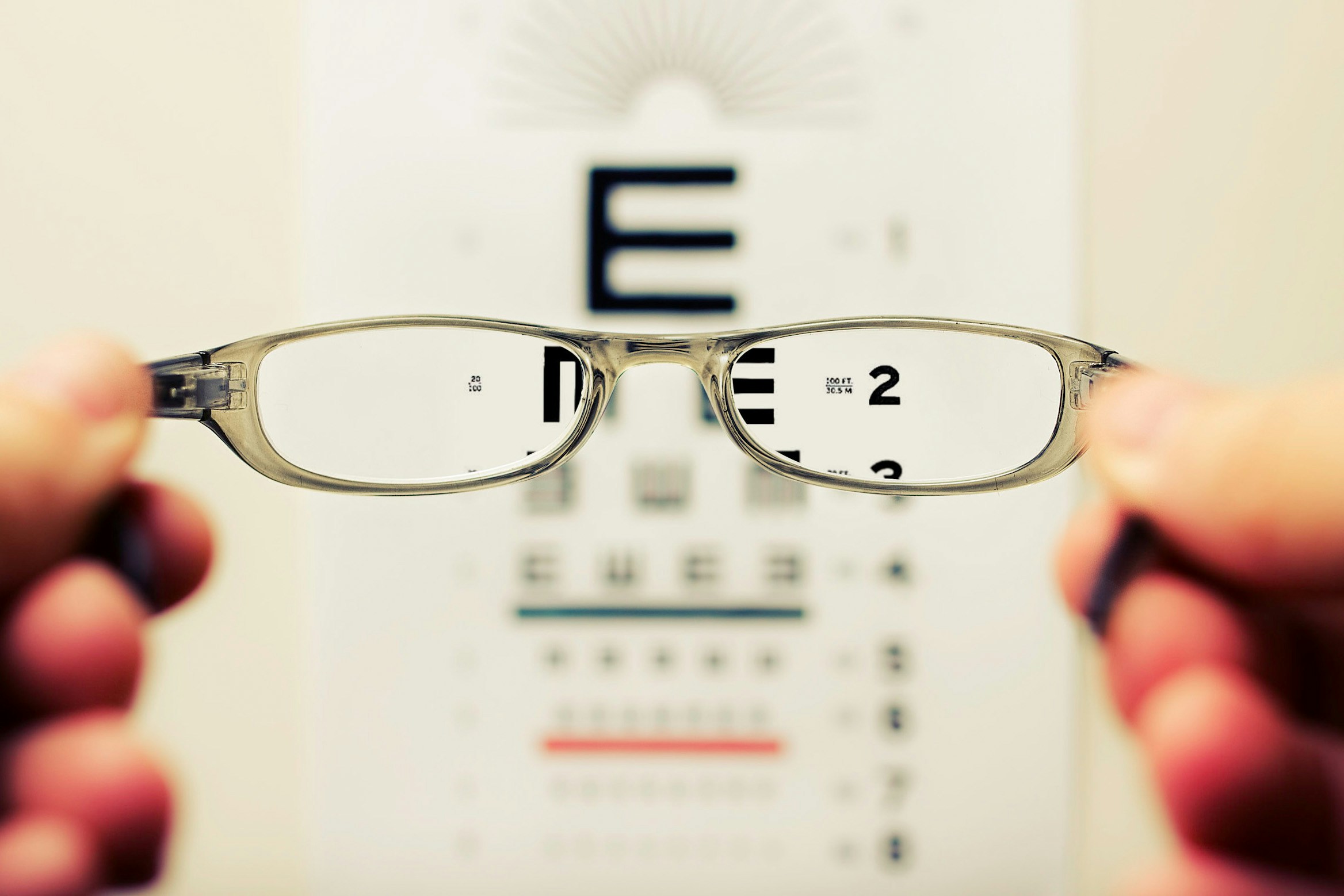 How Eyeglasses Help Reduce Headaches, Digital Eye Strain, and Improve Sleep Quality