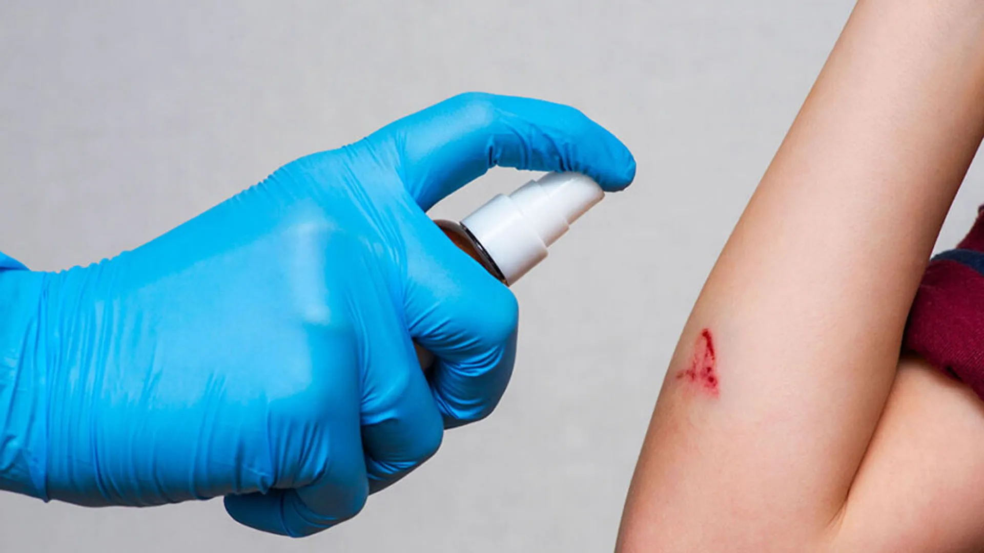 Korea’s new spray seals battlefield wounds, stops bleeding in a second