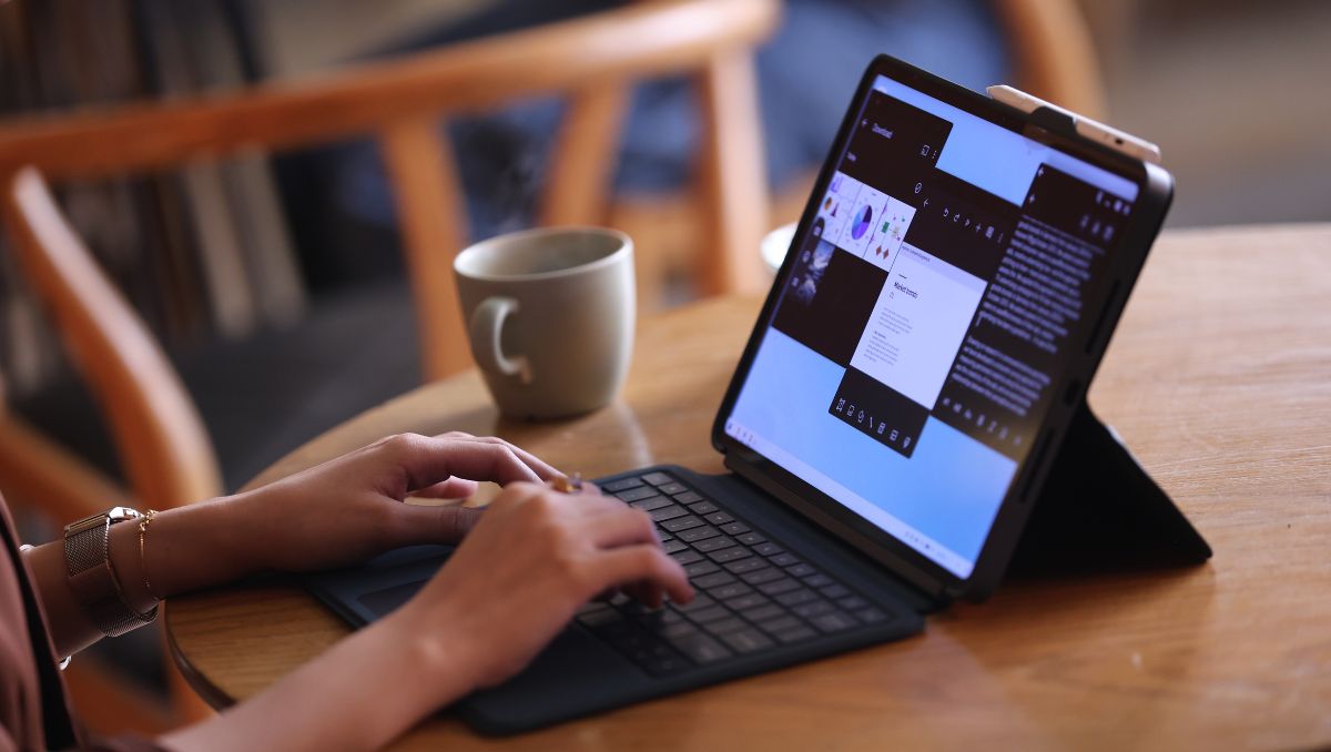 Brave Ark Android 2-in-1 PC Debuts in India With 14,550mAh Battery: Check Price