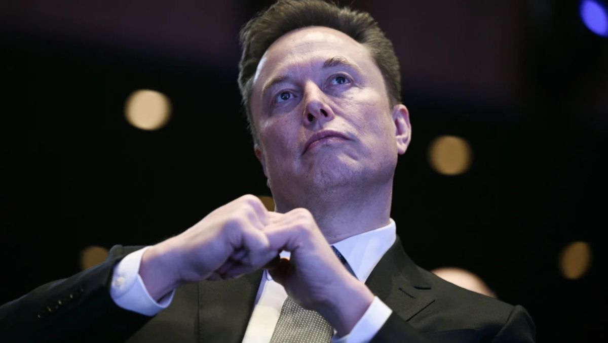 Billionaire Elon Musk Says Money Can’t Buy Happiness; Social Media Explodes