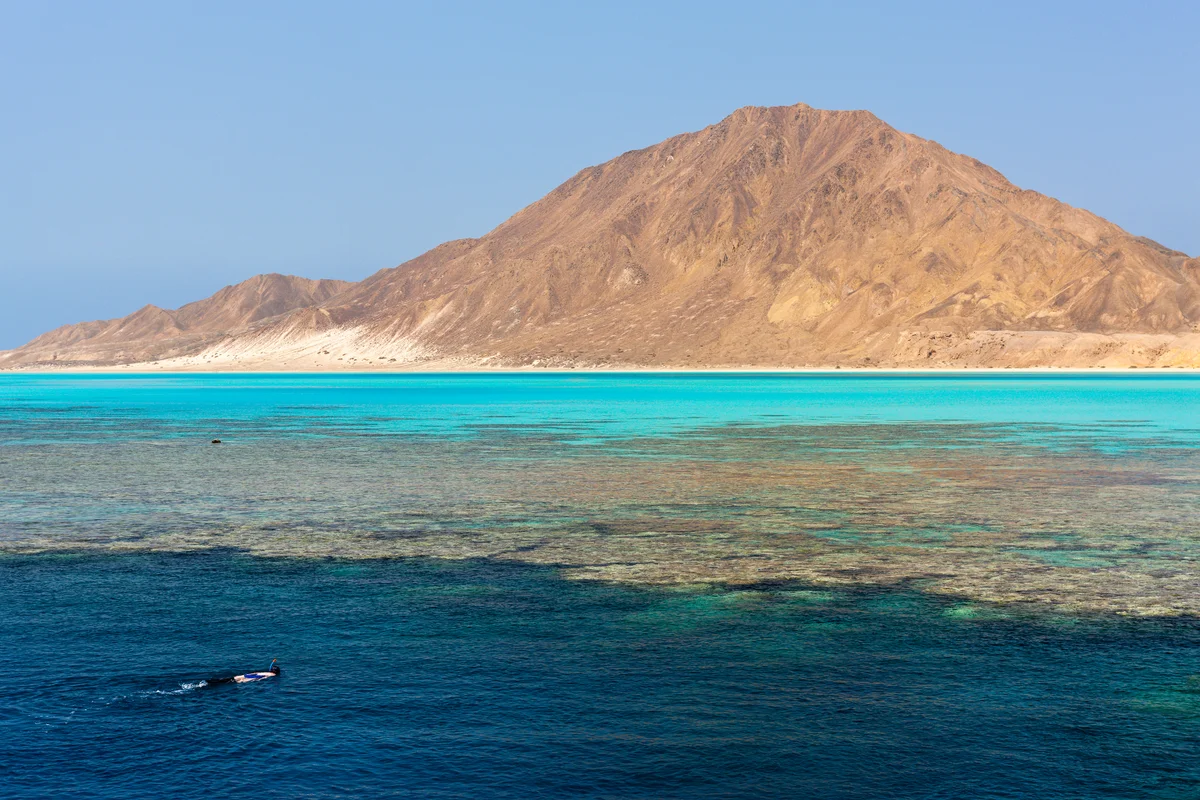 How supercontinent breakups leave geological orphans behind