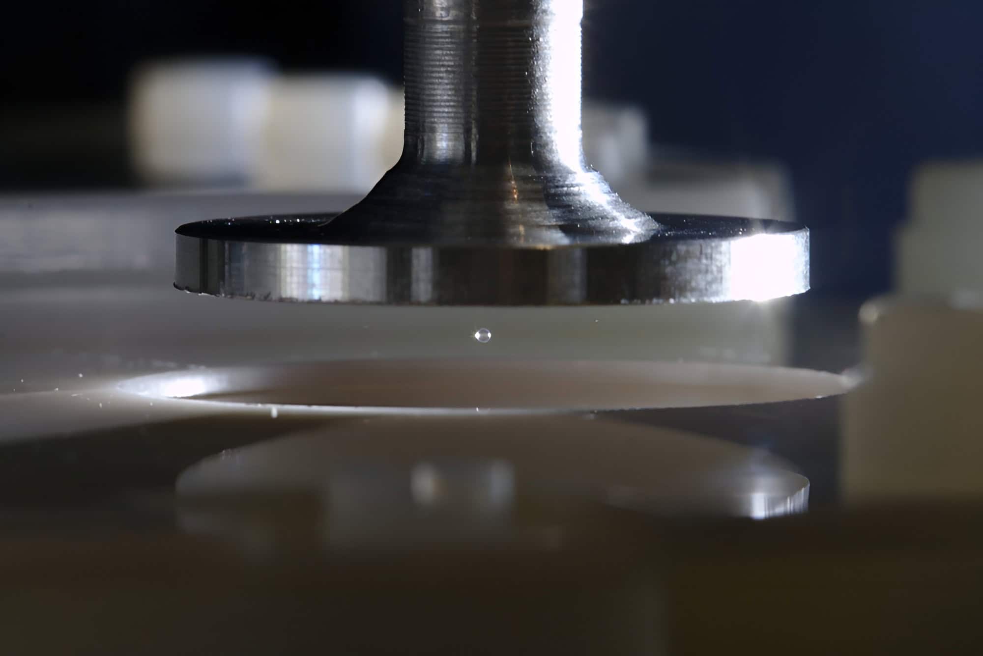 Scientists Finally Solved a Massive Mystery About Static Electricity Using Acoustic Levitation