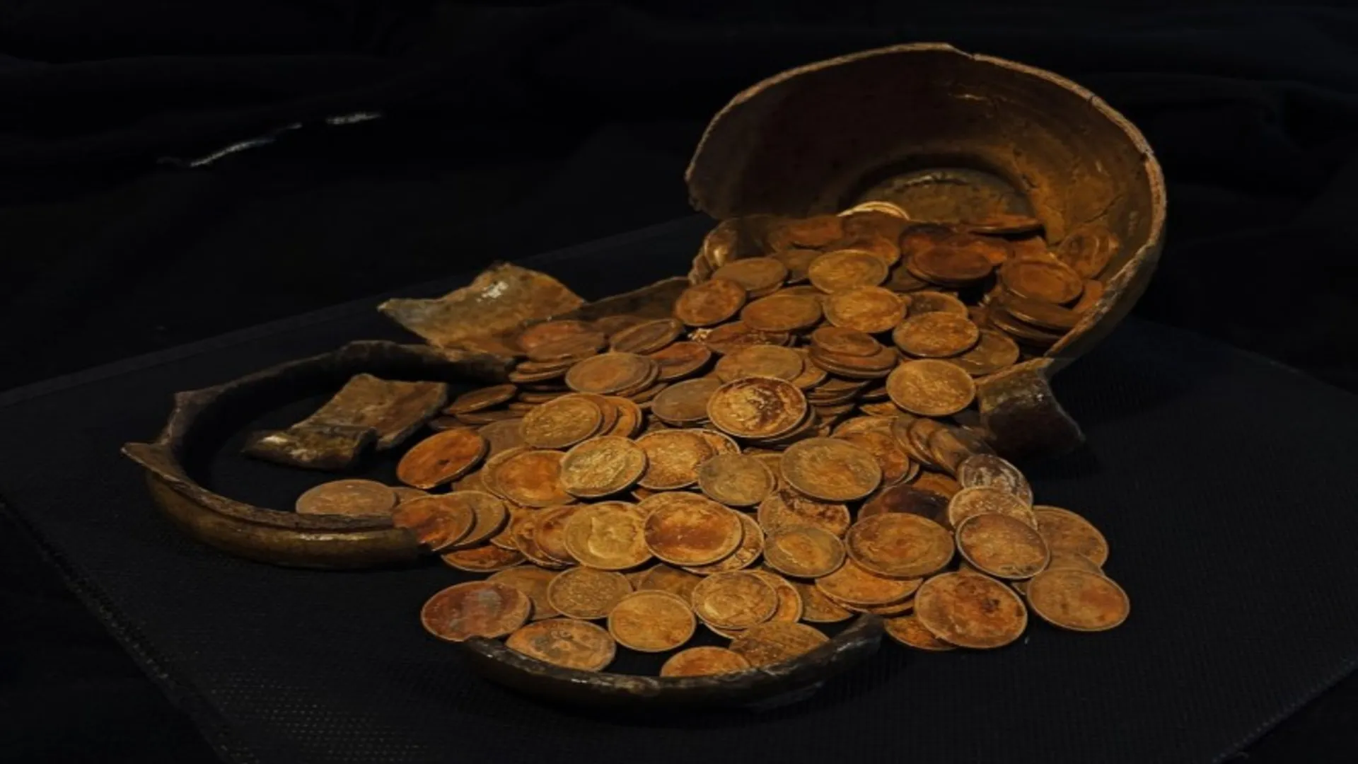 Rare 409 Russian Revolution gold coins found beneath historic house