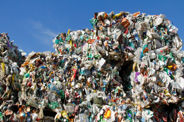 Plastic, from home and abroad, spills into Türkiye’s waters