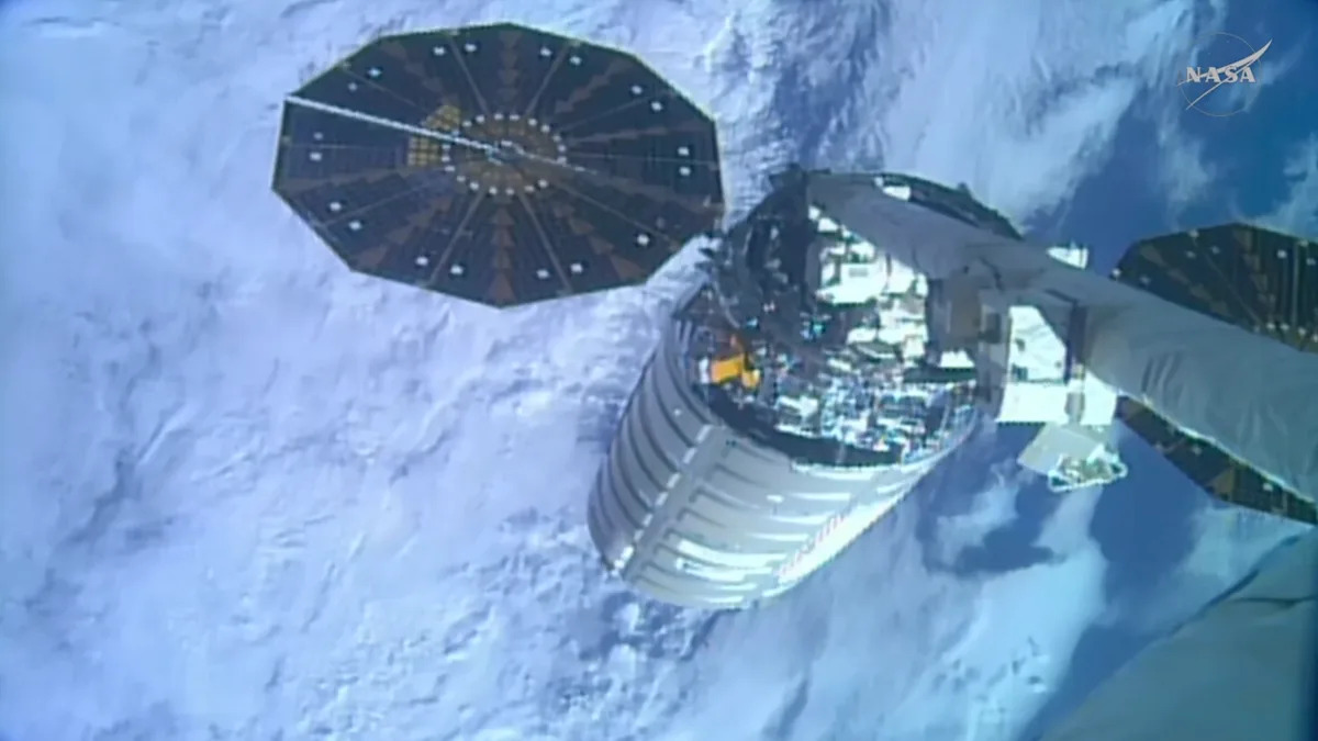 Northrop Grumman’s 1st ‘Cygnus XL’ cargo spacecraft departs the space station