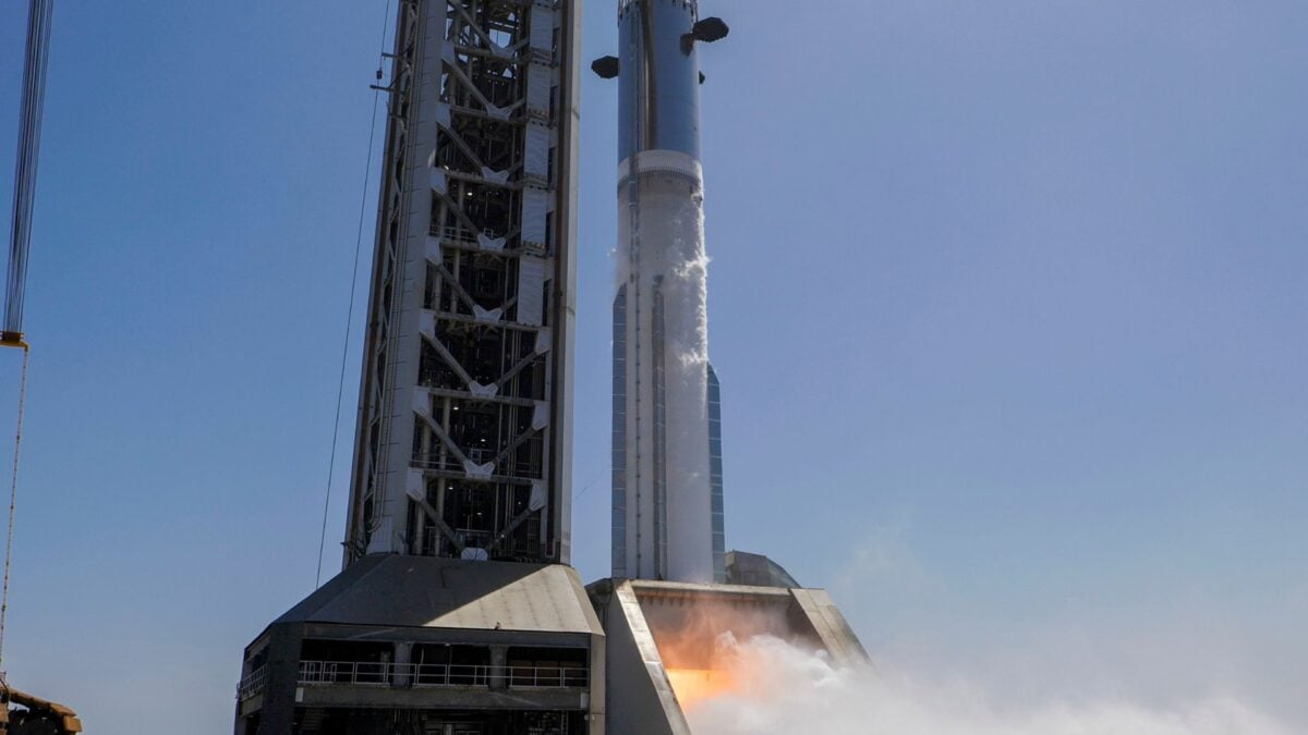 SpaceX Fires Up Its Biggest, Baddest Rocket Yet: Starship V3