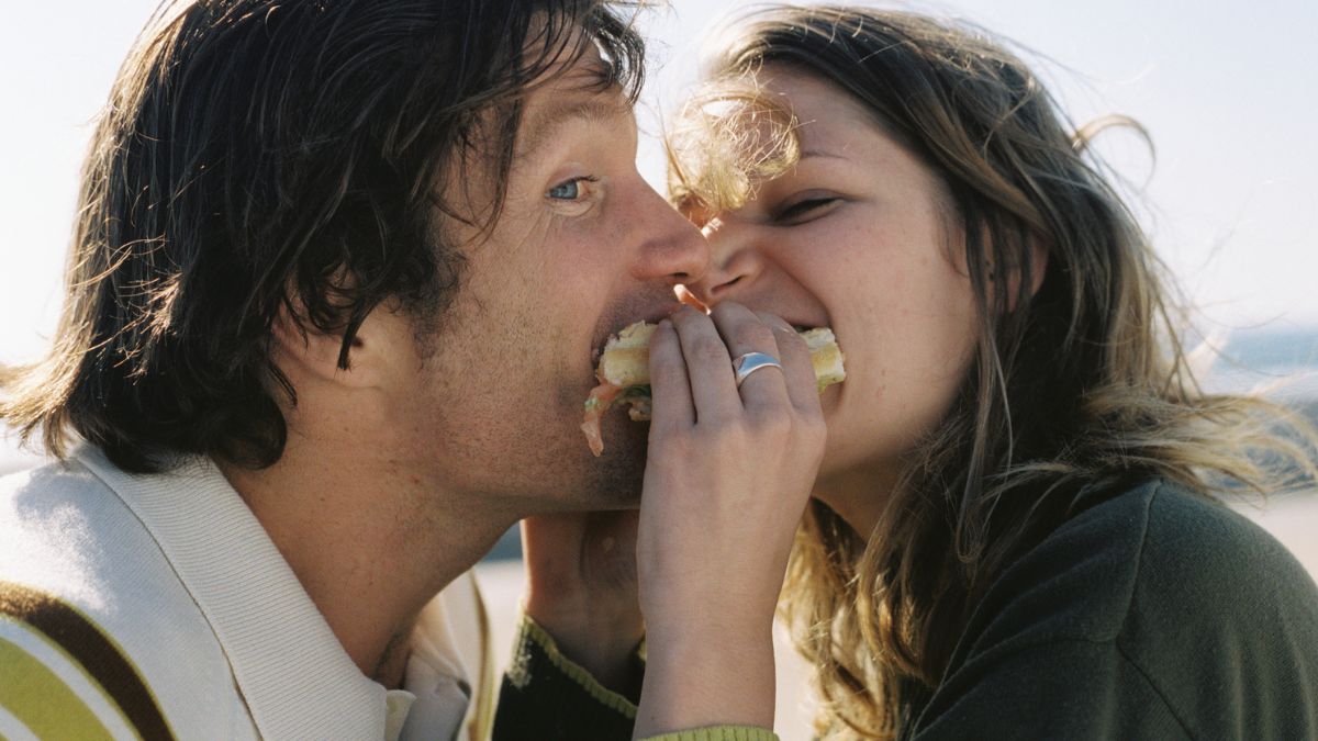 Couples Share a Surprising Percentage of Gut Bacteria That May Impact Health : ScienceAlert