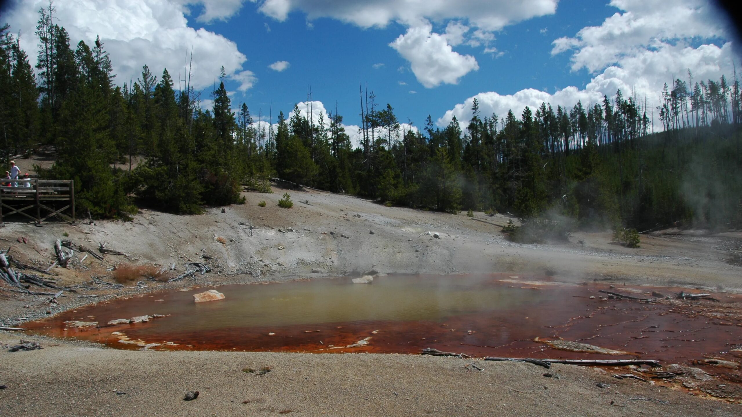 World’s largest acidic geyser awakens: Giant ends six-year slumber