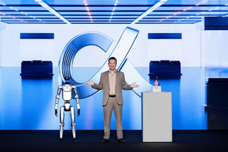 Honor unveils humanoid robot alongside new AI devices at Mobile World Congress