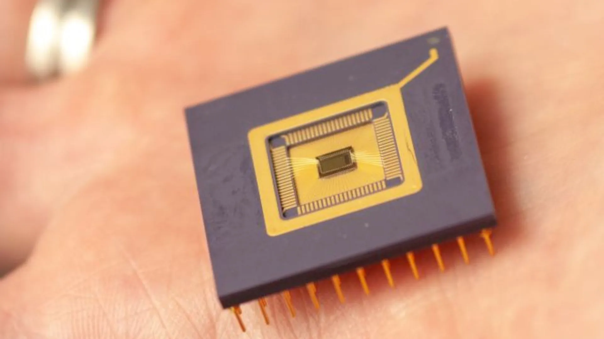 New 4D vision chip can help robots track distance and speed at once