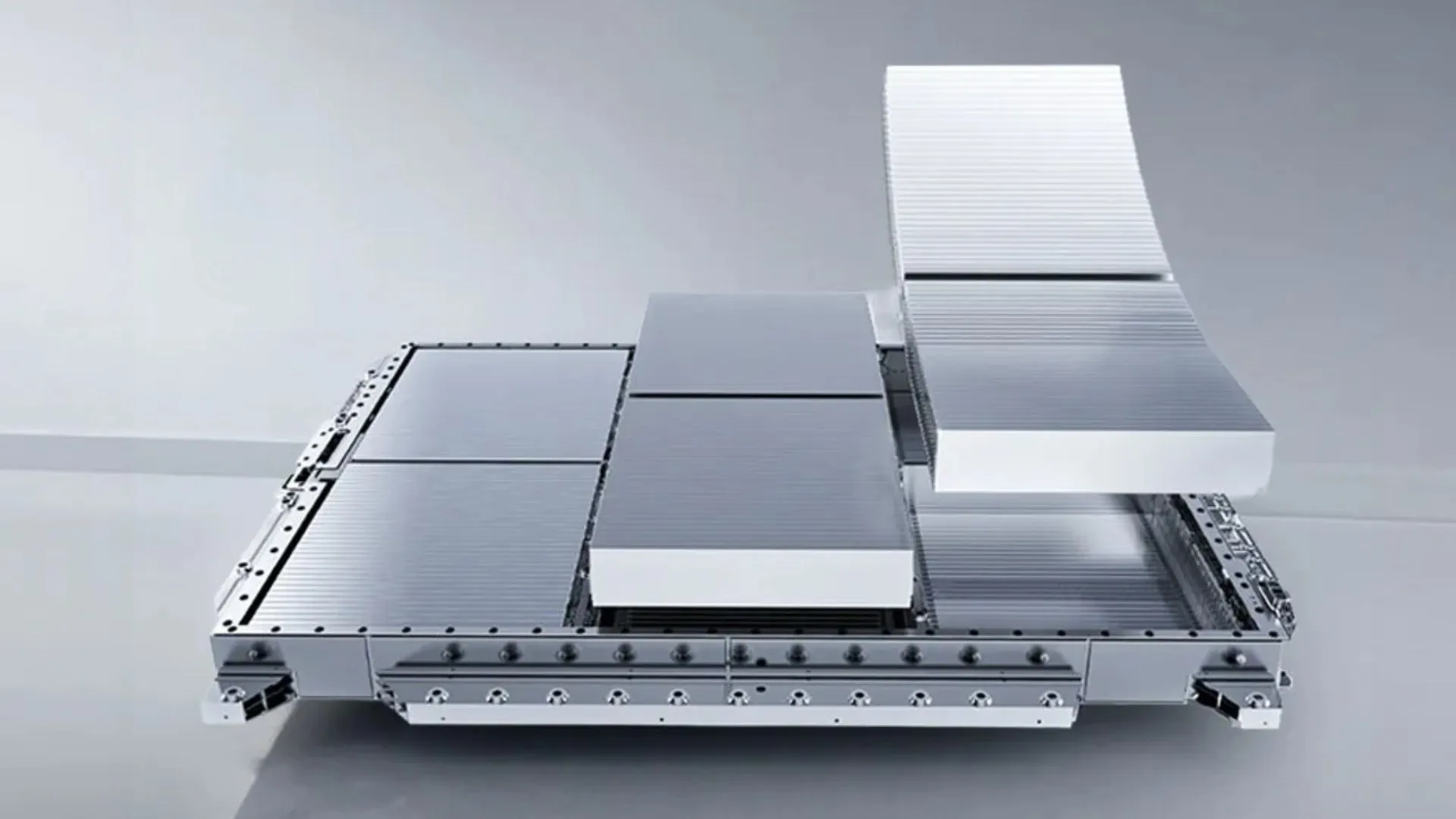 BYD’s new EV battery rivals petrol refueling speeds