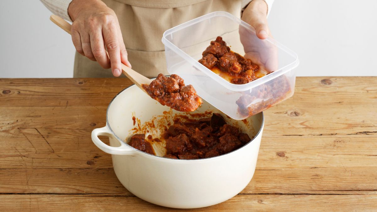 Eating The Same Meals Every Day May Have a Surprising Effect on Weight Loss : ScienceAlert