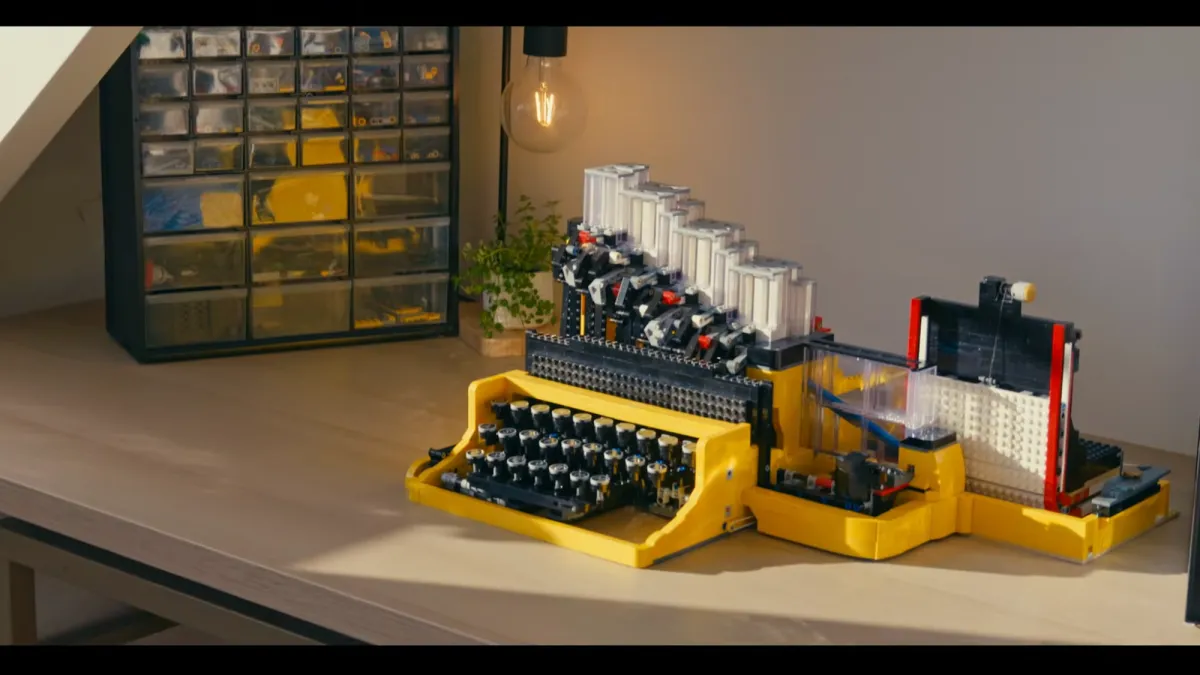 Man builds functional typewriter out of Legos