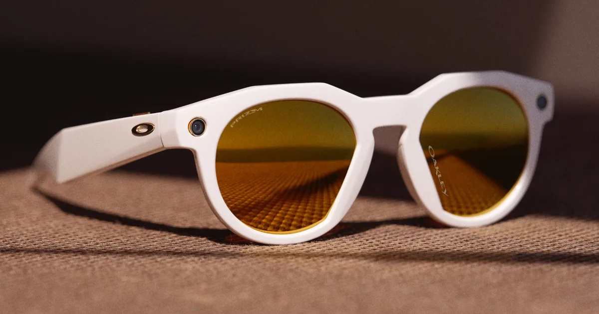 Meta’s next smart glasses sound like a treat for humans stuck with prescription lenses