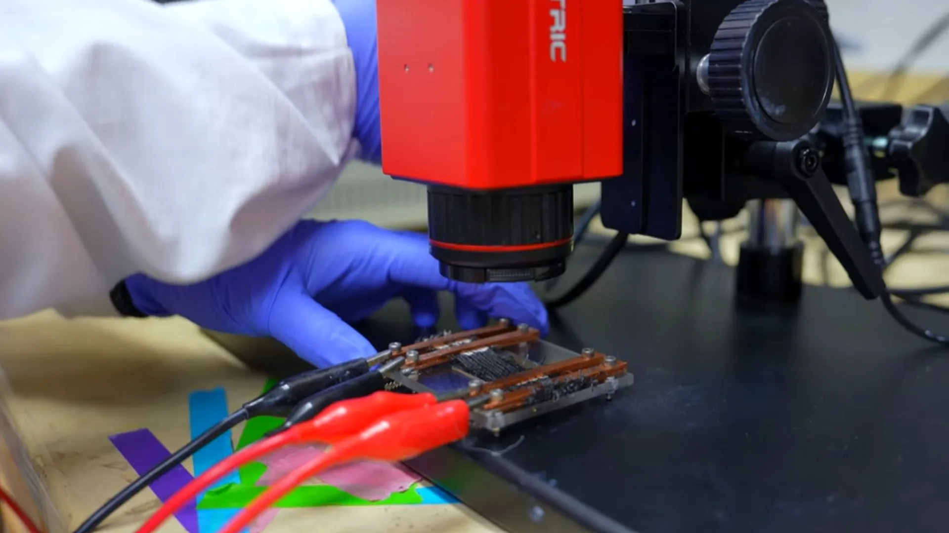 New carbon nanotube threads beat metal in industrial heating