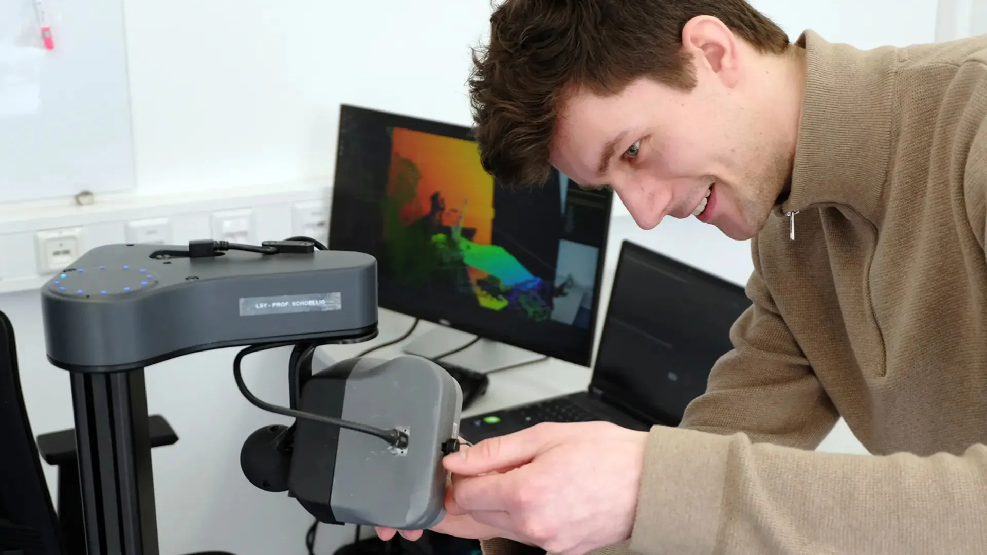 Smart robot uses 3D vision to locate lost objects 30% more efficiently