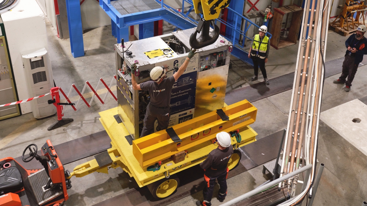 World’s First Antimatter Delivery by Truck Signals a ‘New Era’ in Physics : ScienceAlert