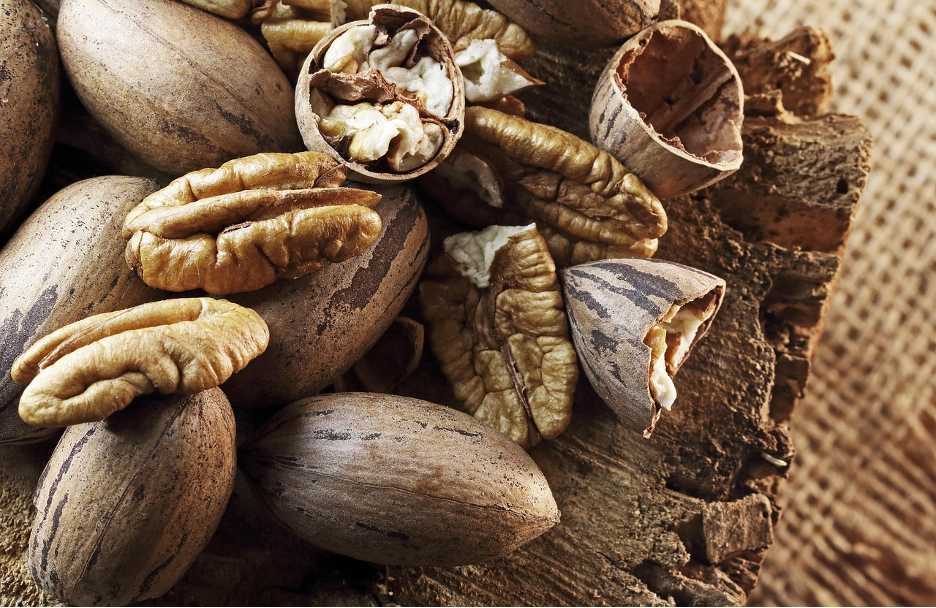 Pecans Improve Heart Health and Cholesterol