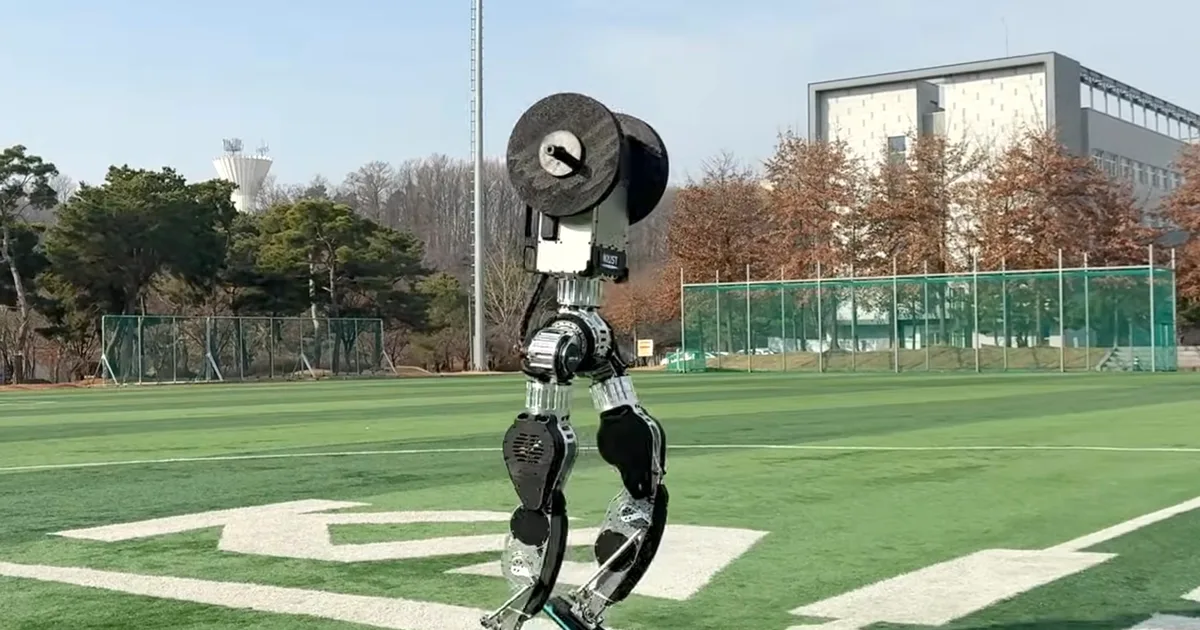 Watch this moonwalking humanoid robot impress with lifelike agility