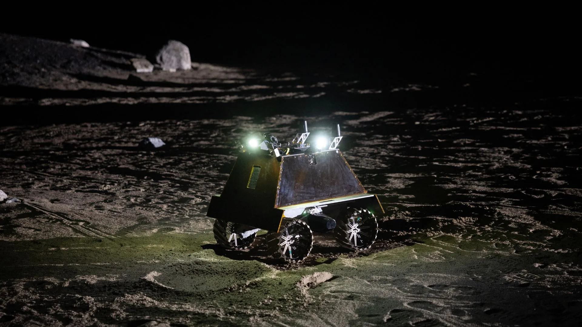 China designs dexterous wheeled robot concept to support lunar station