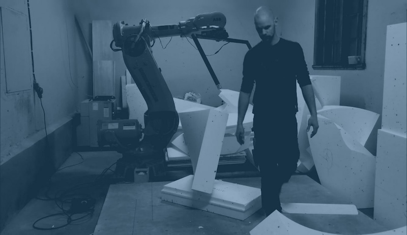 The nioform story: How one maker and two robots build civic monuments