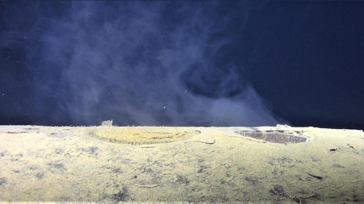 Sunken Soviet Submarine Is Leaking Radioactive Material in The Ocean : ScienceAlert