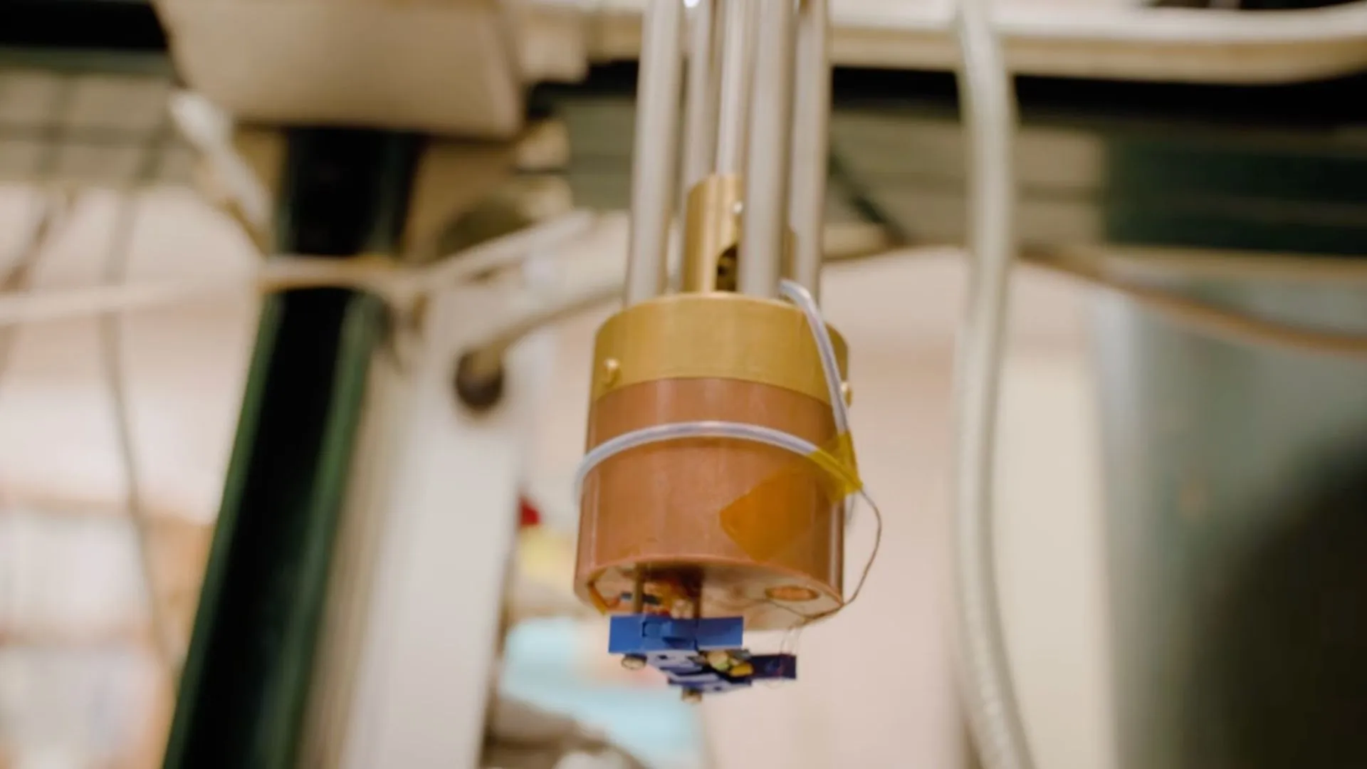 US team hits record 151 Kelvin superconductivity at ambient pressure