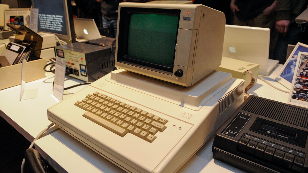 Computing quiz: Can you match these ‘ancient’ devices to their pictures?