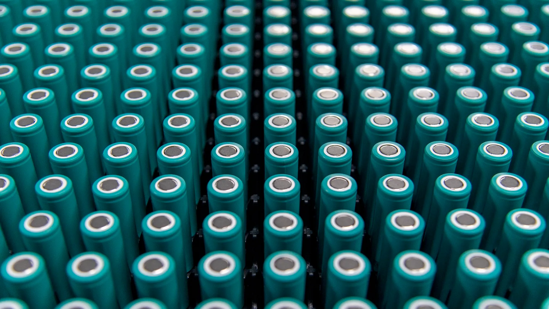 Battery hits 99.98% efficiency, 2,000-hour dendrite-free run