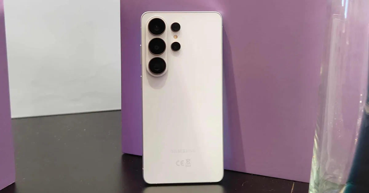 The Galaxy S26 Ultra feels like a software update and that’s why its boring